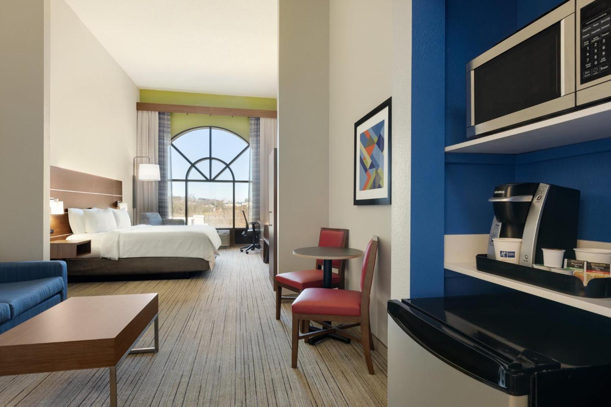 Holiday Inn Express Hotel & Suites Opelika Auburn By Ihg Bagian luar foto